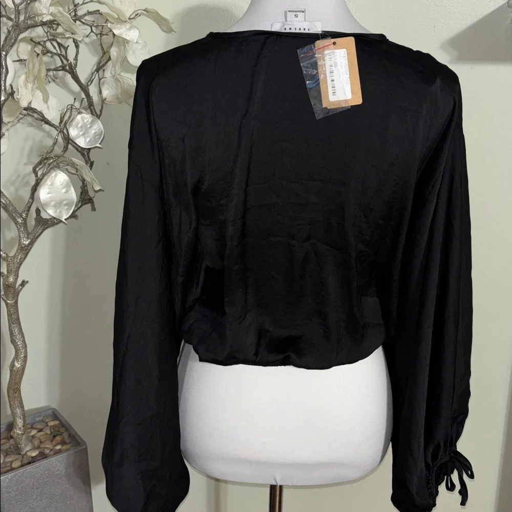 FAVLUX Black V Neck Crop Top Oversized Sleeves
